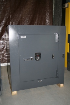 Used Mosler 2824 Money TRTL30 High Security Safe